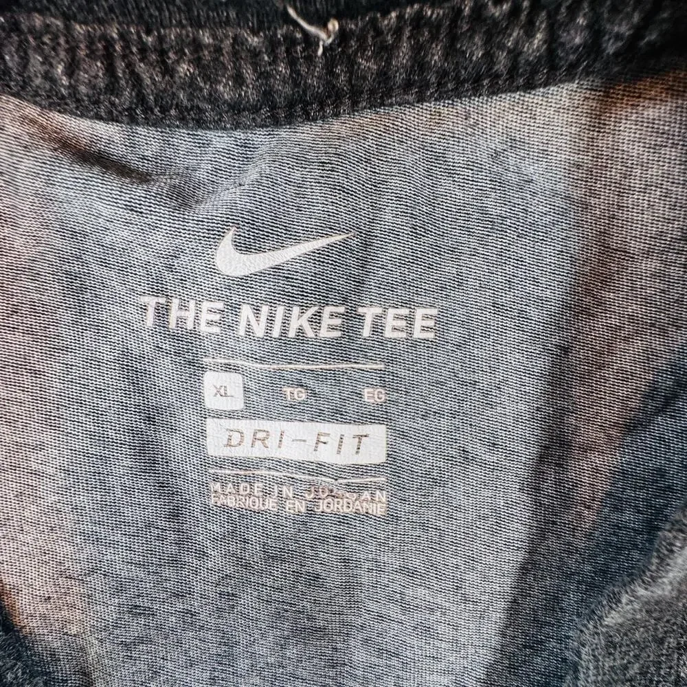 Nike The Tee Mens Shirt XL Dark Charcoal Grey Heather Dri-Fit Athletic Swoosh